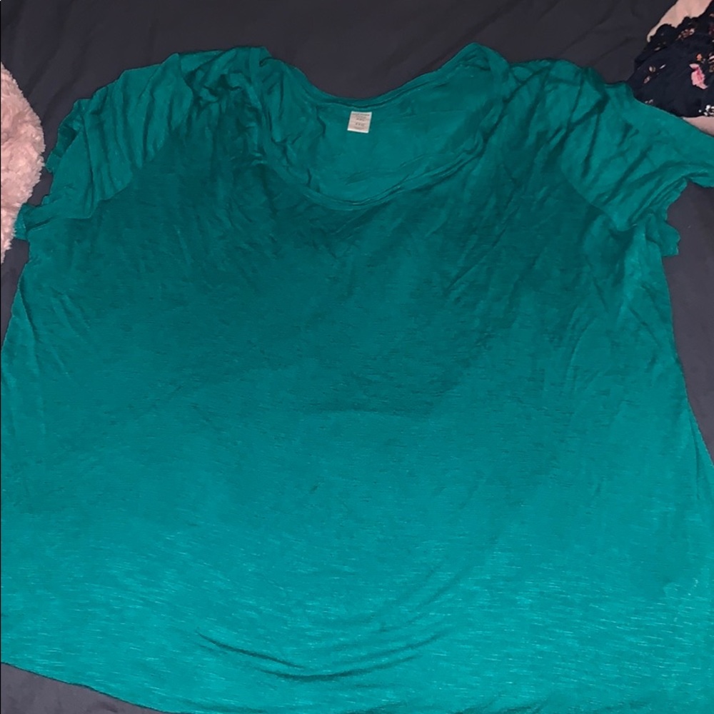 Super soft green tee
